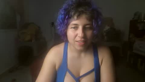 QueenRainStar online show from November 2, 2025, 5:43 am