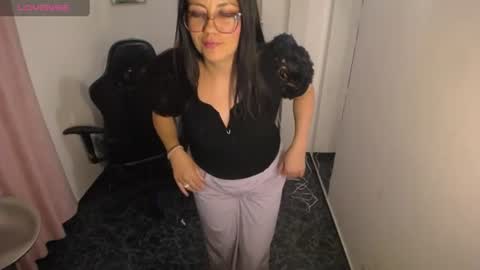 queenrose94 online show from June 26, 2026, 10:03 pm