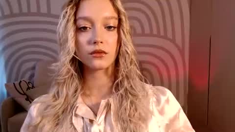 Serena XoXo online show from August 9, 2026, 1:27 pm