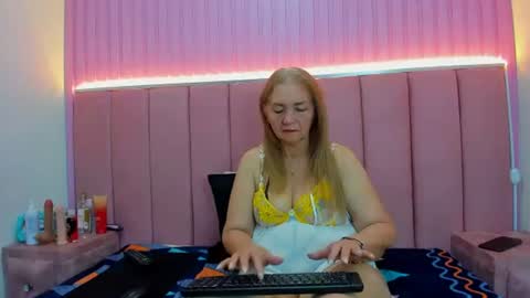 queenstarhyl online show from June 20, 2026, 4:10 pm