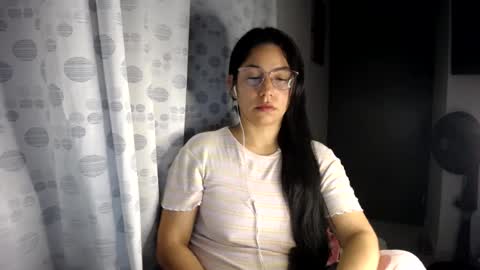 Paola online show from June 12, 2026, 2:43 am