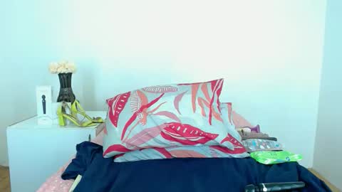 QUEENxJESSI online show from September 25, 2025, 2:48 am