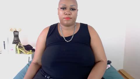 QUEENxJESSI online show from October 12, 2025, 10:25 am