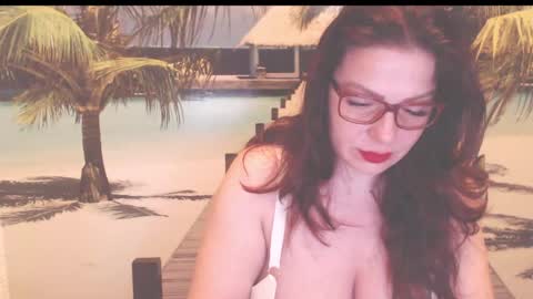 queenxnatasha online show from April 17, 2026, 9:07 pm