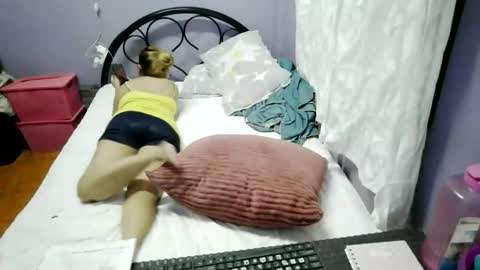 quelly40 online show from October 17, 2025, 10:07 am