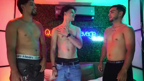Snapshot of querhyus chatting on May 23, 2026, 9:30 pm querhyussavagestuds online show from May 23, 2026, 9:30 pm