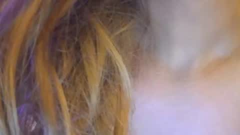 Mia online show from October 28, 2025, 8:51 am