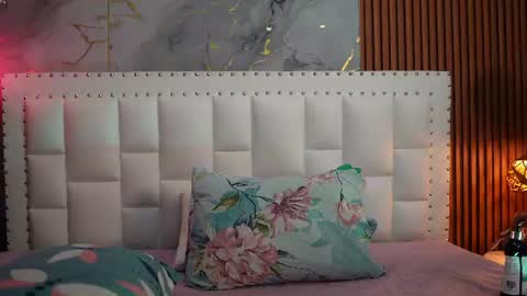 quickhookupp online show from June 12, 2026, 2:43 am