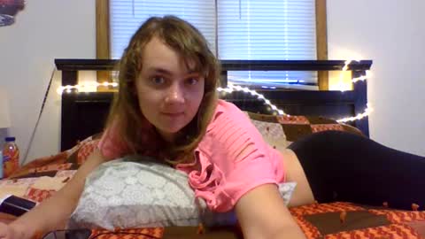 quicklikabunny online show from June 11, 2026, 3:43 pm
