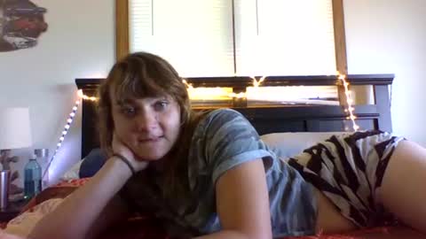 quicklikabunny online show from June 16, 2026, 3:03 pm