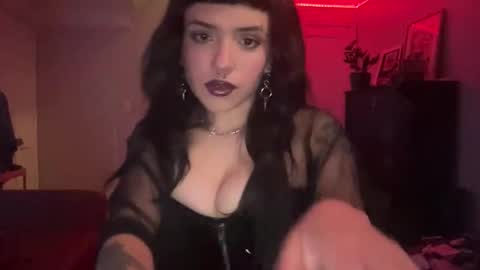 Reina online show from April 14, 2026, 2:50 am