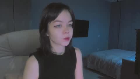 Snapshot of quietluxury chatting on December 19, 2025, 10:22 am quietluxury online show from December 19, 2025, 10:22 am