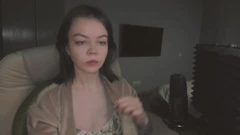 Snapshot of quietluxury chatting on January 5, 2026, 5:27 pm quietluxury online show from January 5, 2026, 5:27 pm