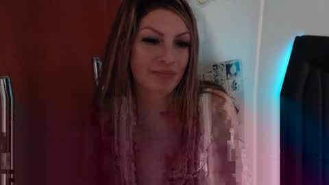 Snapshot of quinn2018 chatting on March 27, 2026, 8:26 am Quinn online show from March 27, 2026, 8:26 am