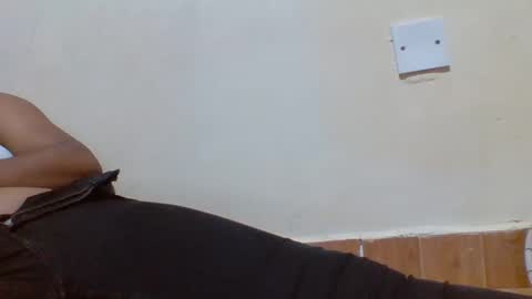 quinter_1995 online show from February 4, 2026, 7:53 pm