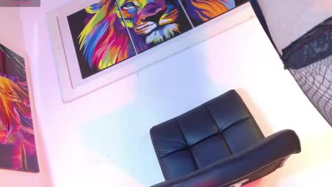 Snapshot of quuen_valery chatting on June 1, 2026, 9:00 am quuen_valery online show from June 1, 2026, 9:00 am