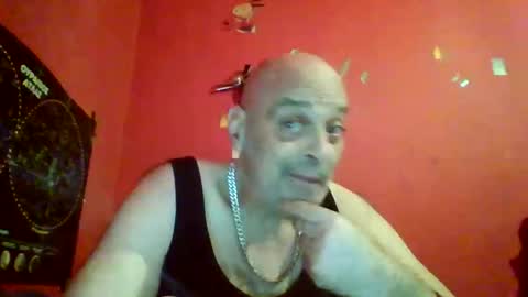 qwertyuiop22348015 online show from April 4, 2026, 4:15 pm