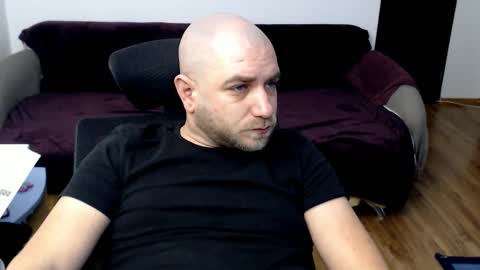 R0bila online show from December 13, 2025, 11:54 pm