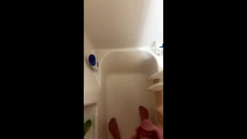 r0ck online show from October 19, 2025, 3:23 pm