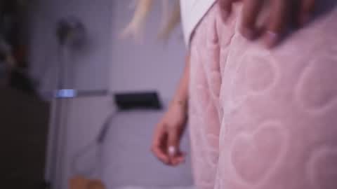 Snapshot of r4veenn chatting on September 21, 2025, 6:53 pm RACHEL BLAKE online show from September 21, 2025, 6:53 pm