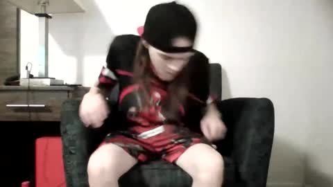 Snapshot of r_monkey583 chatting on October 23, 2025, 2:38 pm r_monkey583 online show from October 23, 2025, 2:38 pm