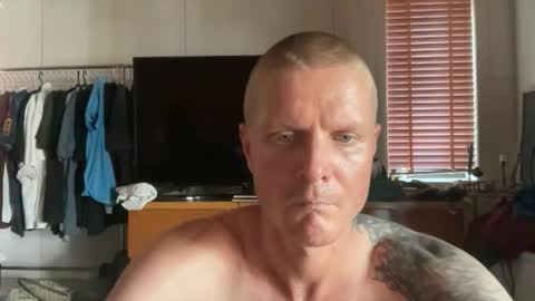 rabbit_eyes69 online show from April 12, 2026, 8:19 am