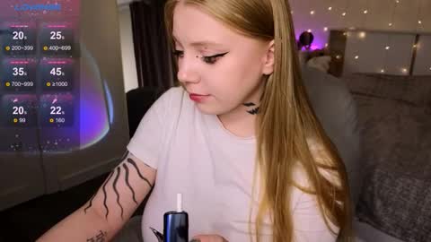 Rebecca  Becc online show from September 9, 2025, 4:06 pm