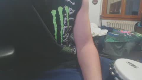 Snapshot of raccon68 chatting on February 5, 2025, 4:14 pm Raccoon68 online show from February 5, 2025, 4:14 pm