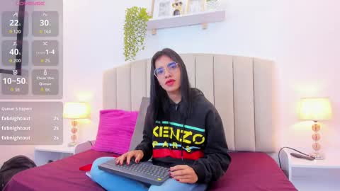 Rachel Donnelly online show from September 27, 2025, 5:01 am