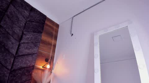  RACHEL  online show from February 4, 2025, 2:53 pm