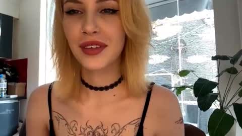 Lana online show from February 10, 2026, 5:55 am