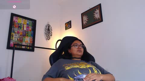 rachell_420 online show from May 11, 2026, 2:45 pm