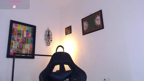 rachell_420 online show from May 11, 2026, 4:04 pm
