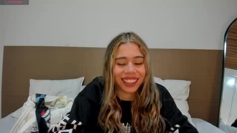 Rachell online show from May 5, 2026, 4:09 am
