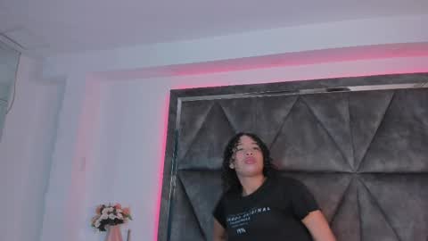 Snapshot of rachell_grey_ chatting on October 1, 2025, 2:50 am Rachel online show from October 1, 2025, 2:50 am