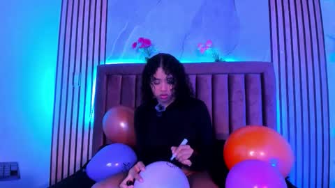 Snapshot of rachell_grey_ chatting on October 22, 2025, 3:07 am Rachel online show from October 22, 2025, 3:07 am