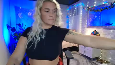 Snapshot of rachellegaze88 chatting on December 14, 2024, 1:28 am Rachelle Gaze online show from December 14, 2024, 1:28 am