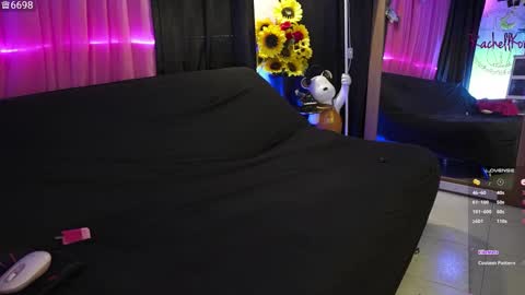 Snapshot of rachellkors_ chatting on October 12, 2025, 10:47 am rachellk online show from October 12, 2025, 10:47 am