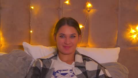 Snapshot of rachellsimpson chatting on December 4, 2024, 10:19 pm RachellSimpson online show from December 4, 2024, 10:19 pm