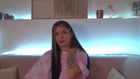 Snapshot of rachellsimpson chatting on February 23, 2025, 9:26 pm RachellSimpson online show from February 23, 2025, 9:26 pm