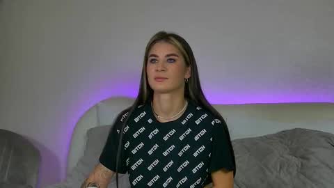 Snapshot of rachellsimpson chatting on September 10, 2025, 6:41 pm RachellSimpson online show from September 10, 2025, 6:41 pm