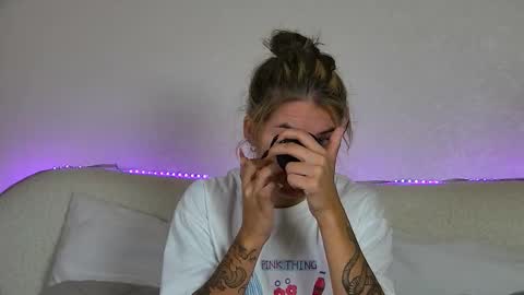 Snapshot of rachellsimpson chatting on September 16, 2025, 7:04 pm RachellSimpson online show from September 16, 2025, 7:04 pm