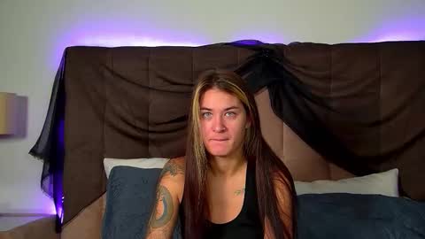 Snapshot of rachellsimpson chatting on October 28, 2025, 6:32 pm RachellSimpson online show from October 28, 2025, 6:32 pm