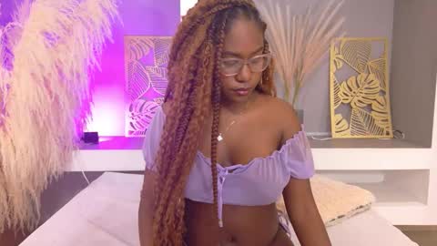 Rachel  online show from December 22, 2025, 12:57 pm