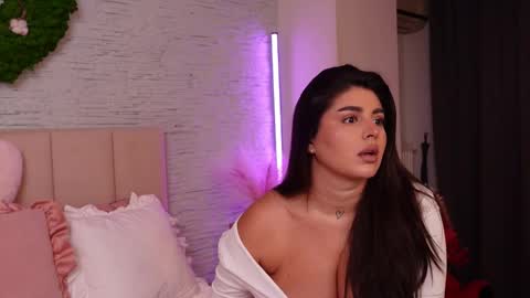 RachelSwaan online show from October 8, 2025, 7:39 am