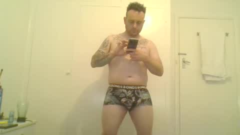 Snapshot of racr2222 chatting on December 26, 2024, 3:27 am Racer..... Who wants to get Naked sex cock ass pussy online show from December 26, 2024, 3:27 am