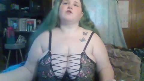 radgeggg23 online show from February 5, 2026, 4:22 pm