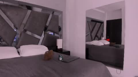 Snapshot of radiant_naomi chatting on July 23, 2026, 11:30 am Radiant Naomi online show from July 23, 2026, 11:30 am