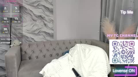 Snapshot of radiantfairy chatting on September 9, 2025, 2:00 am Diana online show from September 9, 2025, 2:00 am