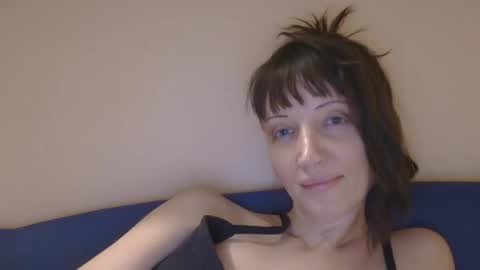 Rafaella online show from March 28, 2026, 5:01 pm